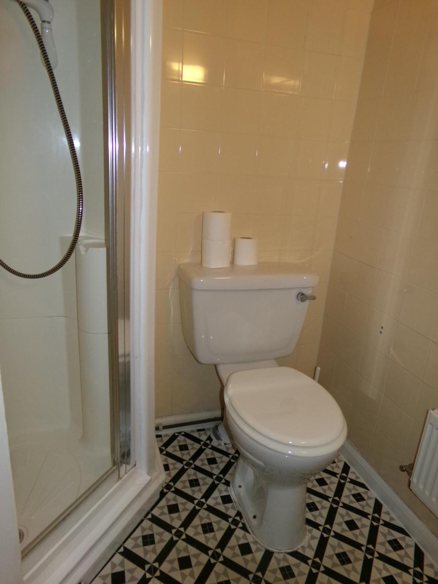 Double Room with Private External Shower Room,1686430360:JPEG